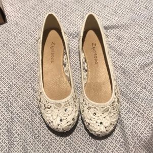 Zigisoho white flats